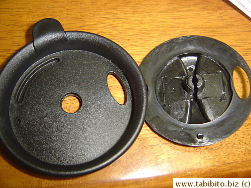 Lid can be undone for cleaning