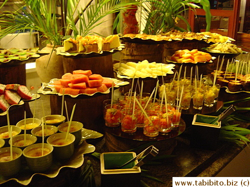 The most healthy dessert choices I've seen (mostly fresh fruit)