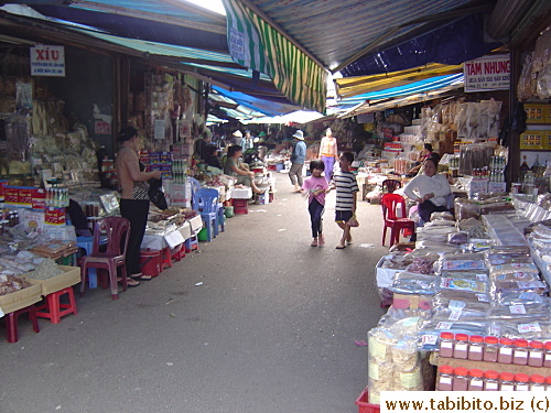 Dried food section of the market
