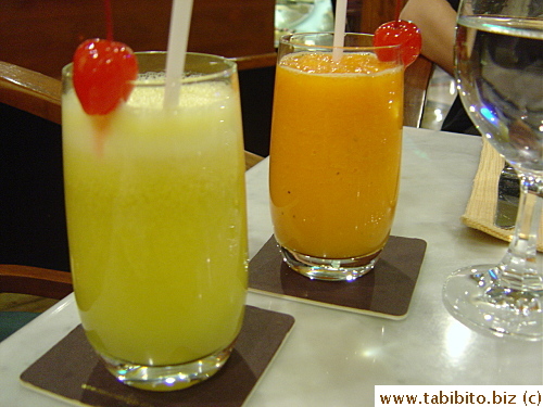 Freshly squeezed pineapple and papaya juice, they were very very good
