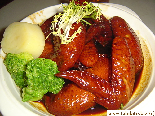 Swiss Chicken Wings, 8 per order, HK$130/US$16