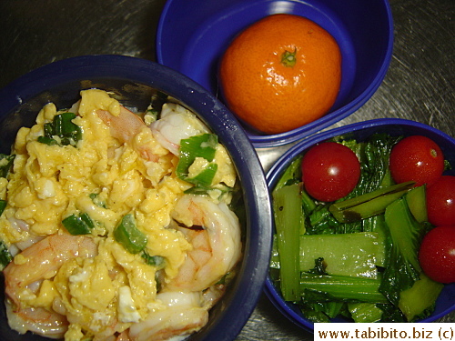 Stirfried egg with shrimps, sauteed veggies, cherry tomatoes, mandarin