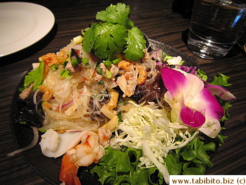 Seafood and rice vermicelli salad 1480Yen/US$11