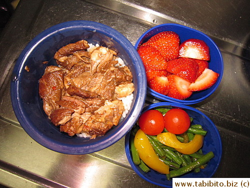 Braised beef, stirfried green beans and peppers, cherry tomatoes, strawberries