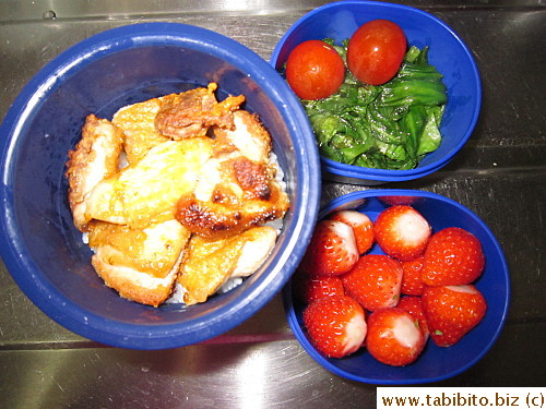 Seared chicken, sauteed lettuce, cherry tomatoes, strawberries