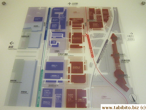 The map of all the major buildings in Marunouchi can be found throughout the area