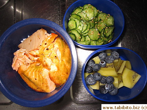 Grilled salmon, cucumber salad, kiwi and blueberries