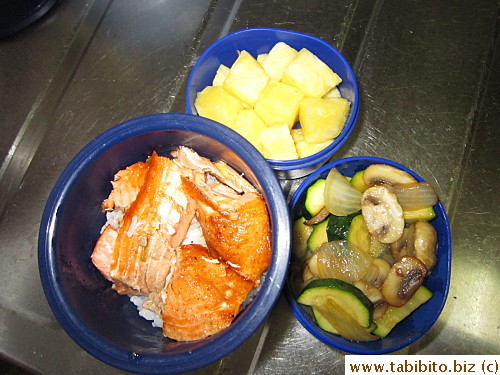 Grilled salmon, sauteed zucchini, onion and mushrooms, pineapple
