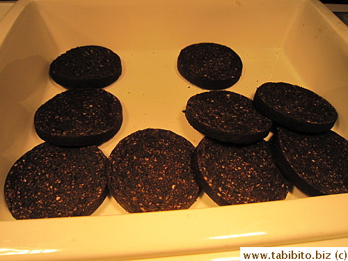 Blood pudding (very hard and dry)