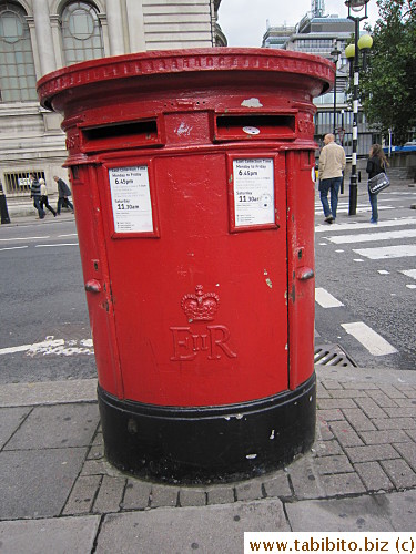 Stubby postbox