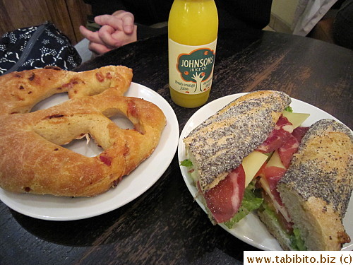 Our lunch: Fougasse Lardons (bacon bread) 2.5GBP, Pavot Montagnard (prosciutto and cheese sandwich) 4.65GBP, very good pulpy orange juice 2.25GBP