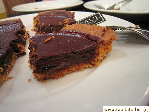 Now this was good: flaky shell and bitter and creamy chocolate filling