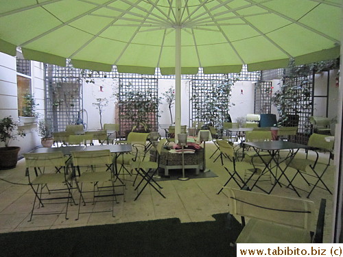 Courtyard (I've not seen any action there during our stay)