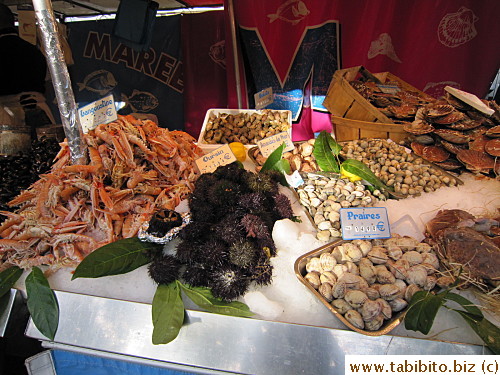 Sea urchin is called Oursin