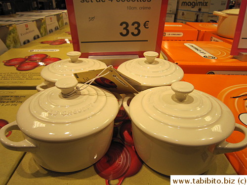 A set of four beautiful Le Crueset earthenware pots reduced to only 33 Euros, but KL wouldn't let me buy it