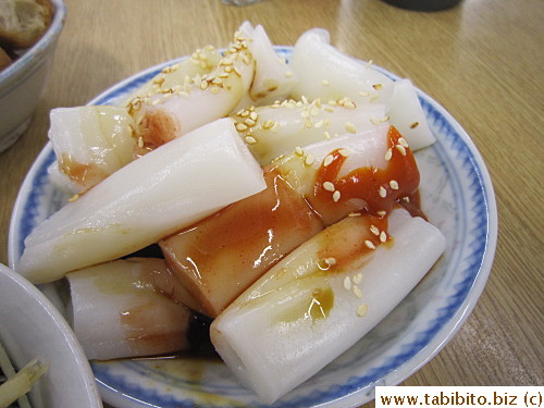 Plain steamed rice rolls