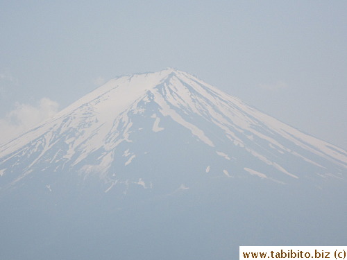 Mount Fuji is immediately visible at bus stop number 13