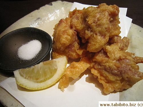 Karaage (fried chicken) 609Yen/US$7.5