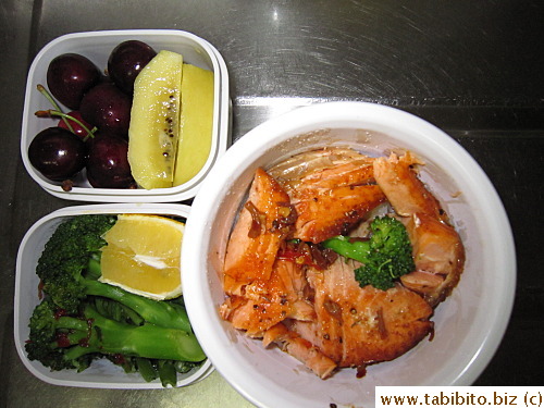 Grilled salmon, broccoli with XO sauce, cherries, kiwi fruit