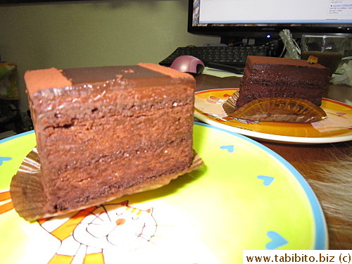 The focus is all wrong, but the cake in the background is orange and chocolate cake