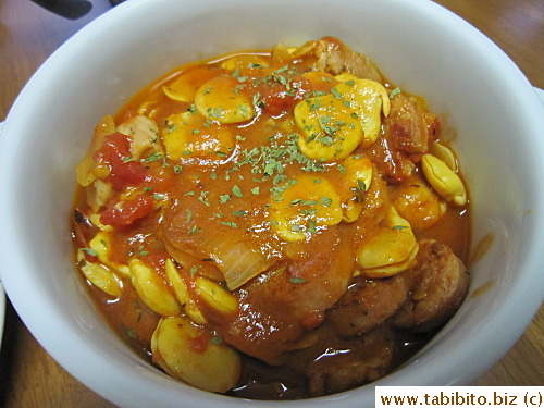 After soaking the beans for seven days, they have no trace of bitterness and I used them in various dishes such as this sausage and tomato stew