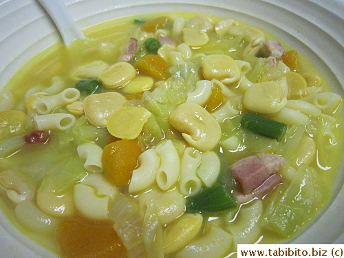 Lupini beans in vegetable and pasta soup