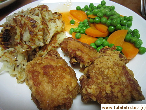 Dinner: Yukari fried chicken, fried crispy potatoes, carrots and peas