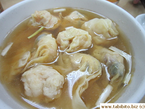 Mixed wontons and dumplings HK$45/US$5.6 (I still prefer Mak's wontons)