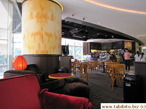 Pacific Coffee at Olympian City (mall) have comfortable chairs
