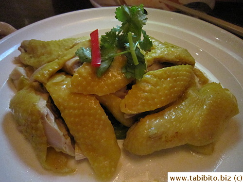 Wanted to order a Thai main dish, but couldn't resist the Hainan Chicken HK$108/US$13.5