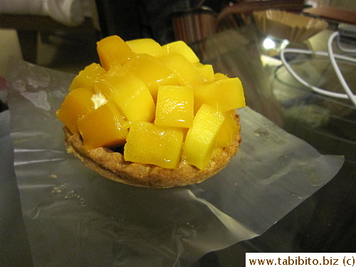 Mango tart from Maxim's bakery HK$15/US$2