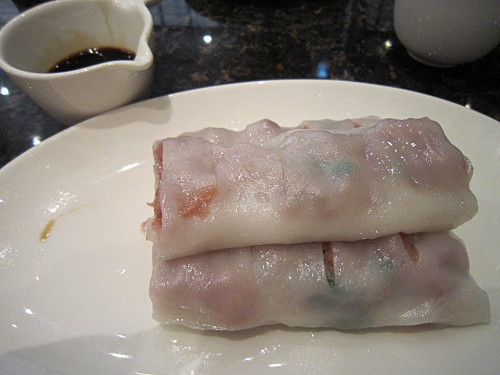 Beef rice roll HK$28/US$3.5 was excellent