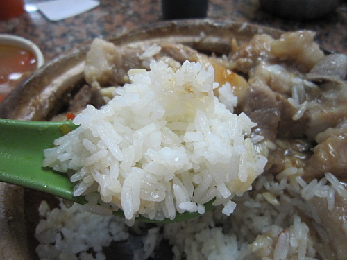 Separate grains of rice equals to successful hot pot rice