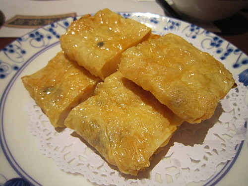 Bean curd skin rolls HK$33