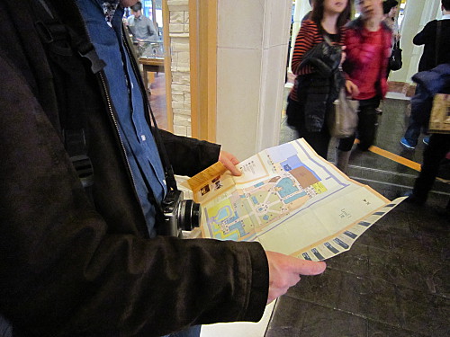 We got lost finding our room after check-in, so KL had to consult the Venetian map