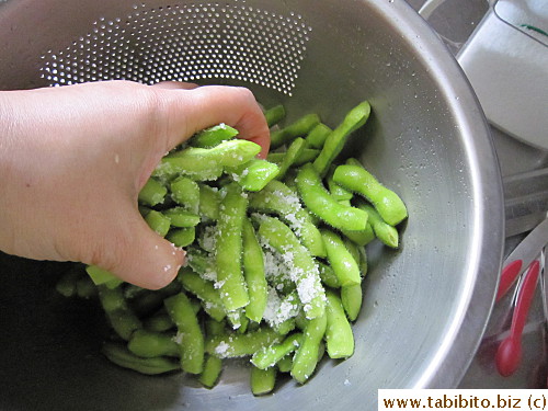 Massage the salt into the pods