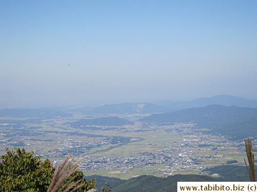 Let's just enjoy the view from Miyukigahara