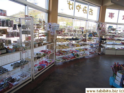 First floor souvenir shop is totally unmanned for as long as we were there