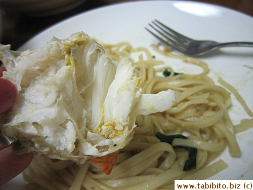 Limp lump crab meat