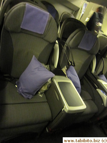 Shell flat seats