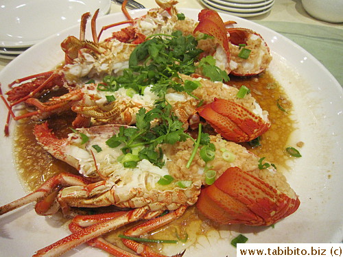 Dinner at Sunny Harbour on first night in Sydney; one of the dishes was these steamed lobsters with garlic, yummy but a bit too garlicky