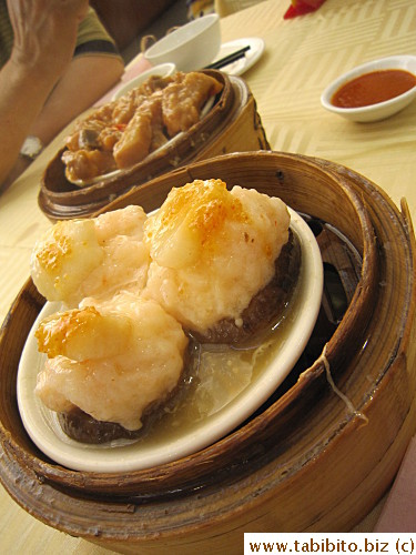 Shiitake stuffed with prawn meat