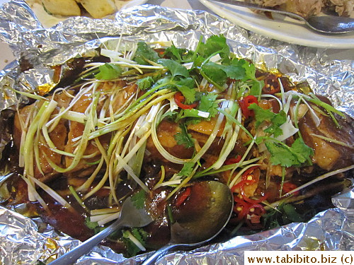 One dish we didn't like much was this rack of spare rib baked in foil which was very greasy