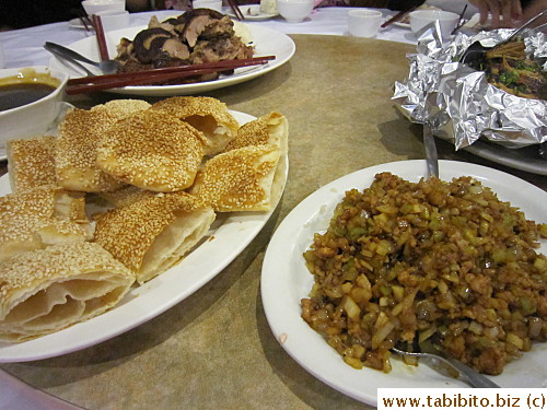 Always a fan of this Shanghai dish (minced pork served with bread pockets)