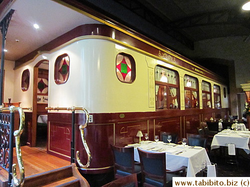 Dining carriage