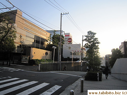 The streets and buildings in Japan are predominantly gray aka drab