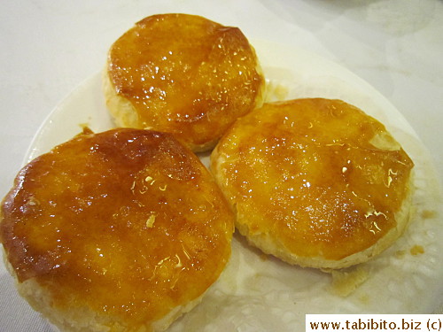 The manager treated us a plate of wife pastry which was pretty yummy 