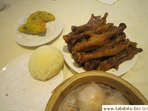 Stewed chicken feet