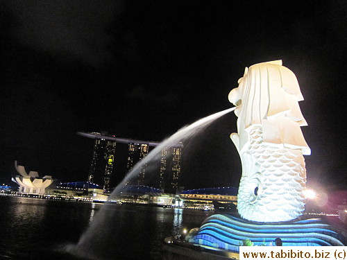 Two icons of Singapore