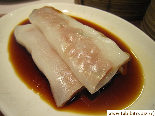 Slippery smooth steamed rice rolls